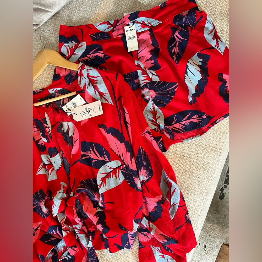 EXPRESS 2Piece Tropical Print Short Set